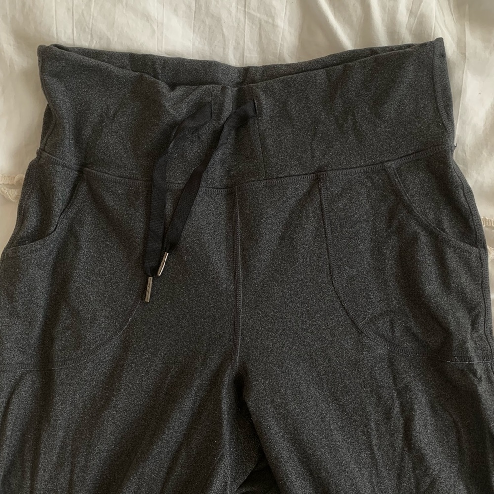 Lululemon women’s size 10 high waisted leggings